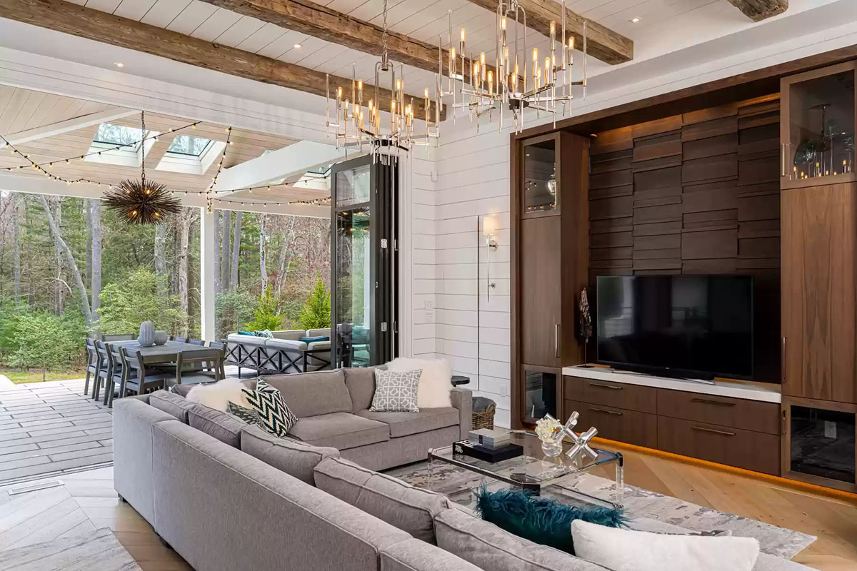 Elegant Urban Contemporary Home - Asheville, North Carolina