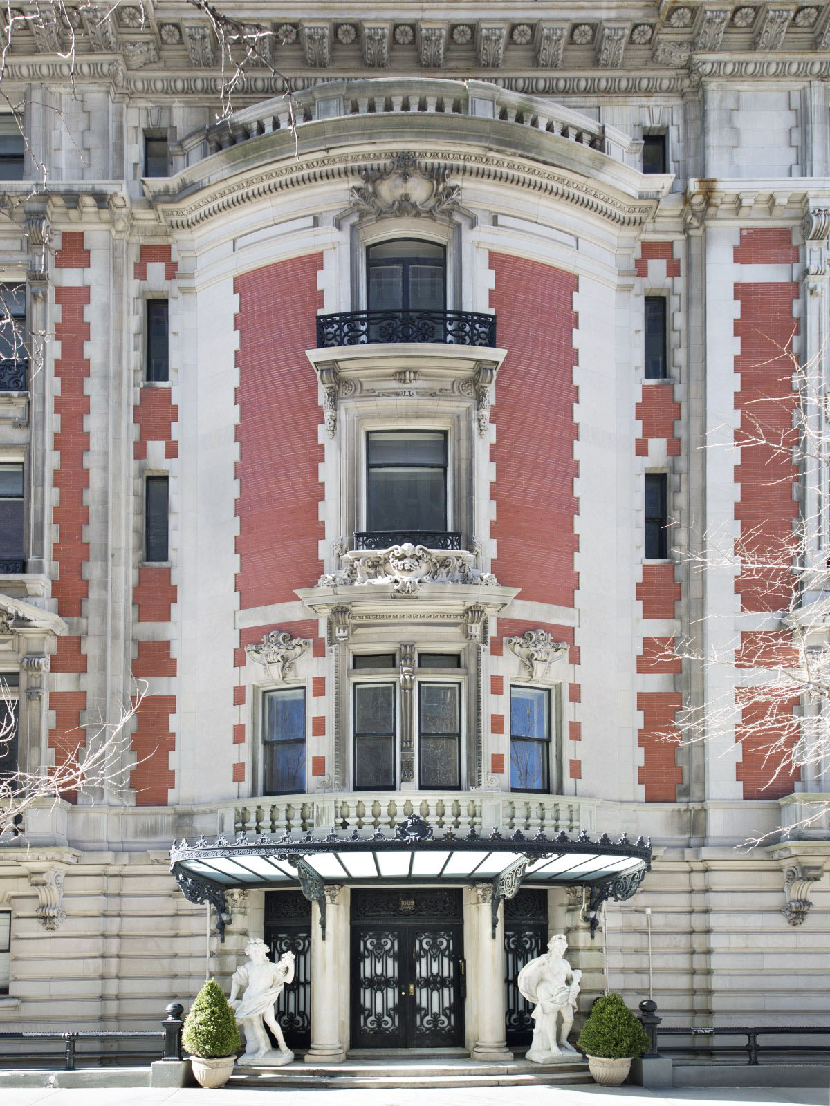 New-York-Fifth-Avenue-Mansion_3 Limestone and Red-brick Pre-war Manhattan Building