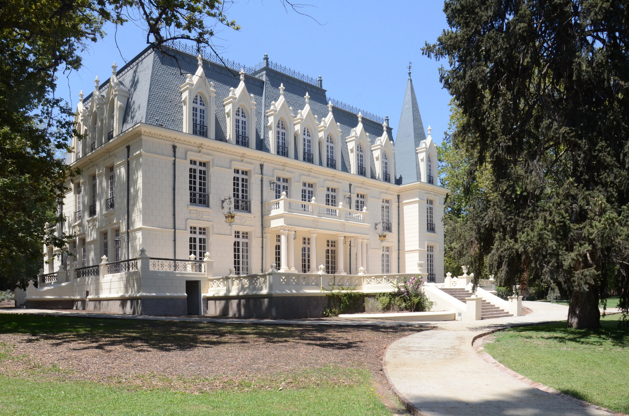 Palace-Las-Majadas-Pirque_2 French Renaissance Architecture