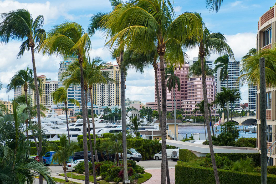 Palm-Beach-Florida-Mediterranean-Style-House_16 Palm Beach Docks on Intracoastal Waterways