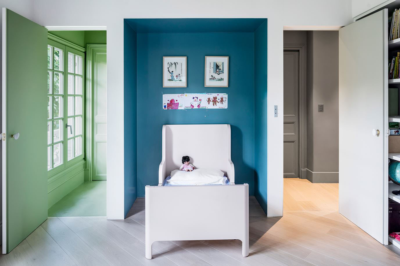 paris-suburb-contemporary-house_18 Contemporary Children's Room Design
