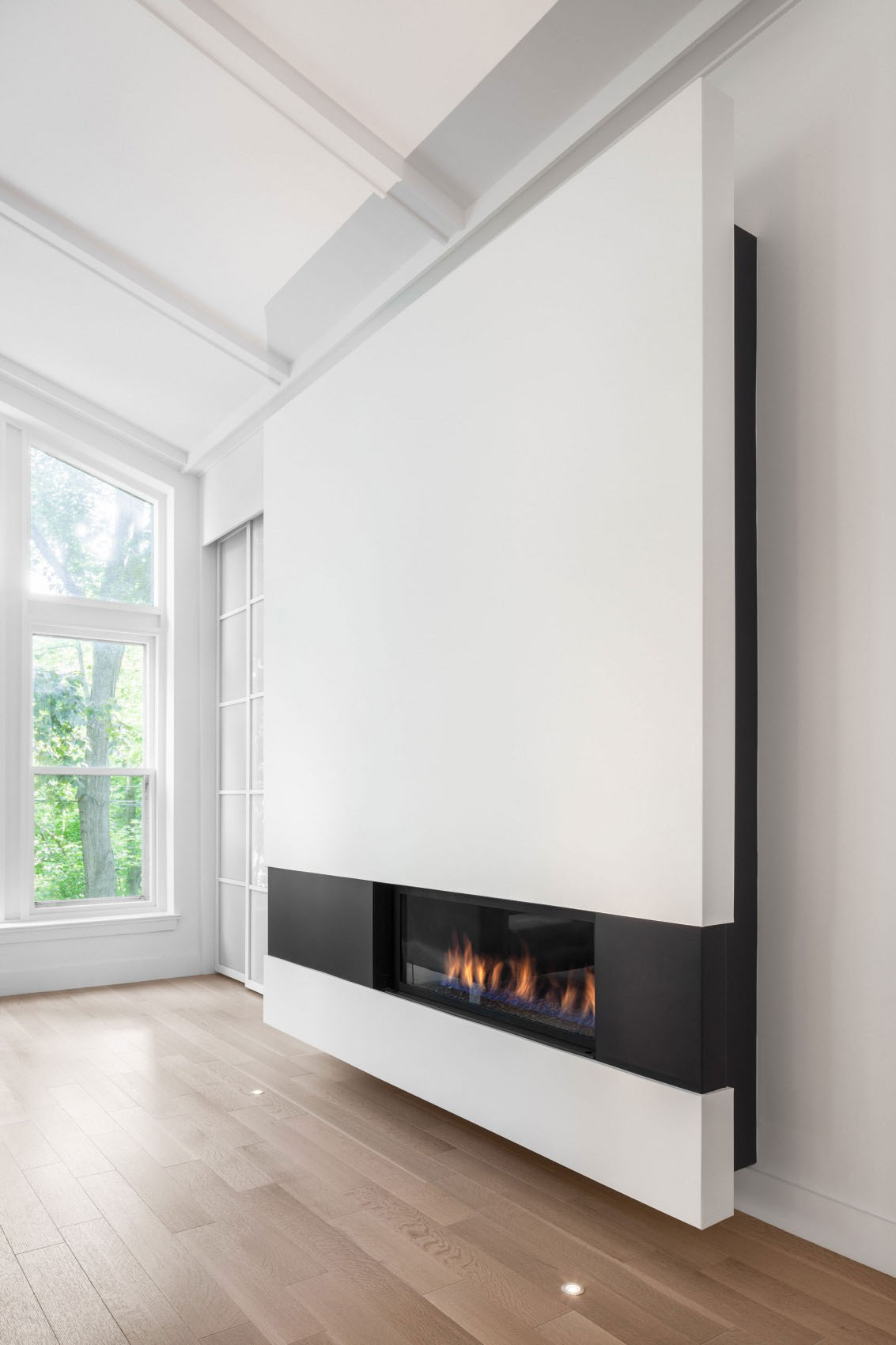 Prince-Philip-Residence_6 Stylish Minimalist Modern Fireplace