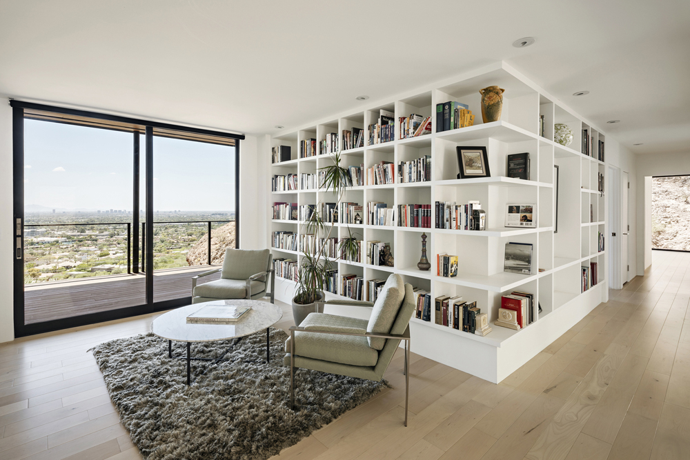 Red Rock Mountainside Modern House with City View - Phoenix, Arizona