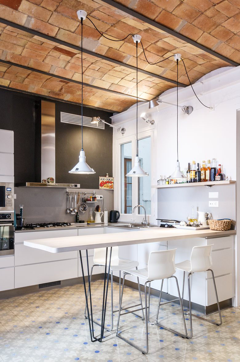 Refurbished-Modern-Apartment-Barcelona_2 Charming Modern Kitchen with Catalan Brick Barrel Vault Ceiling