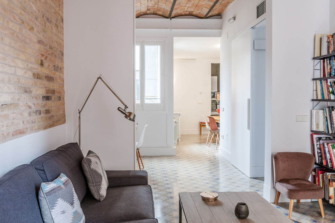 Refurbished-Modern-Apartment-Barcelona_5