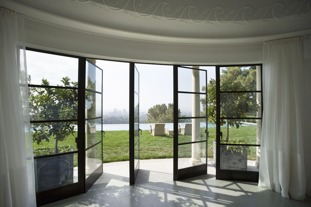 Elegant Regency Style Contemporary House - Los Angeles, California