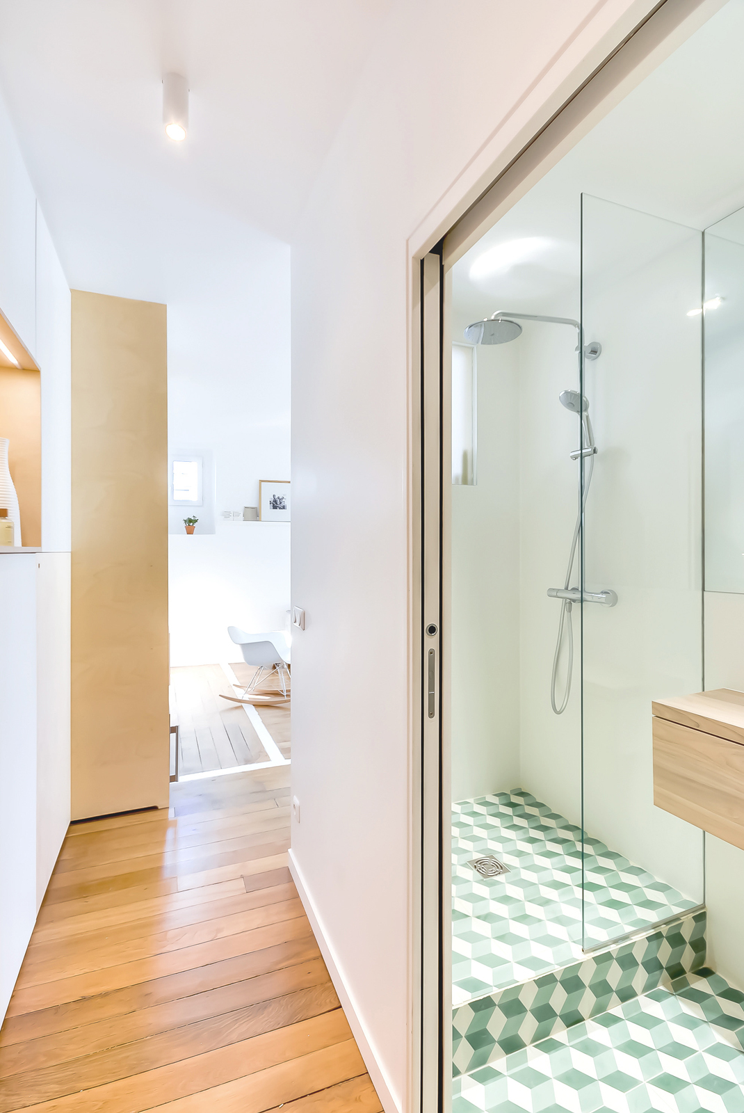 Richard-Guilbault-Parisian-Flat_6