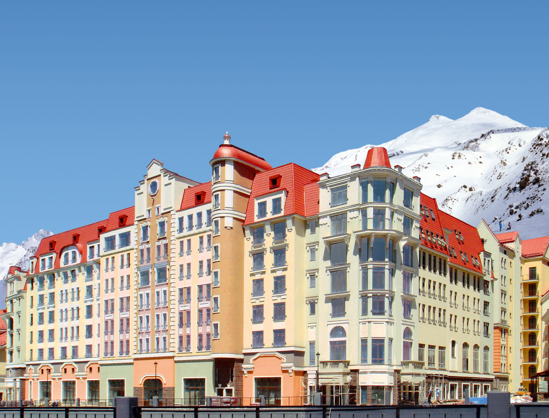 Rosa-Khutor-Alpine-Resort_4 Rosa Khutor Golden Tulip Hotel Sochi