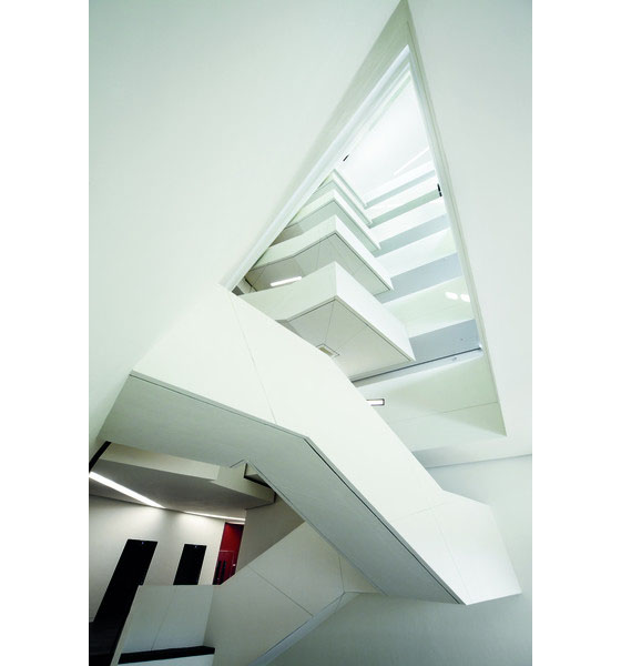 Run-Run-Shaw-Media-Centre_4