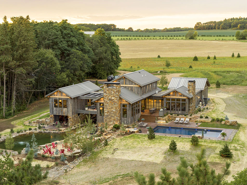 Modern Country Lodge with Private Pond and Swimming Pool - Afton, Minnesota