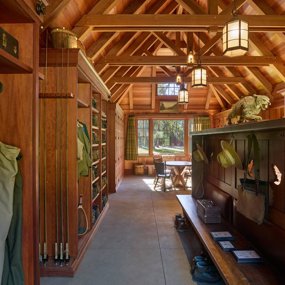 Rustic-Fishing-Lodge-Wood-Cabin-Bozeman-Montana_4