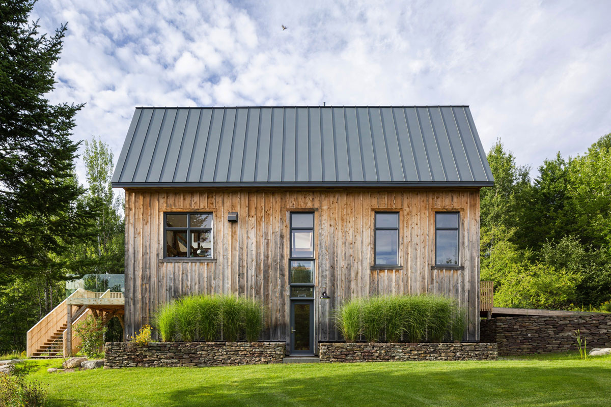 Country Barn Converted Into Modern Mountain Retreat