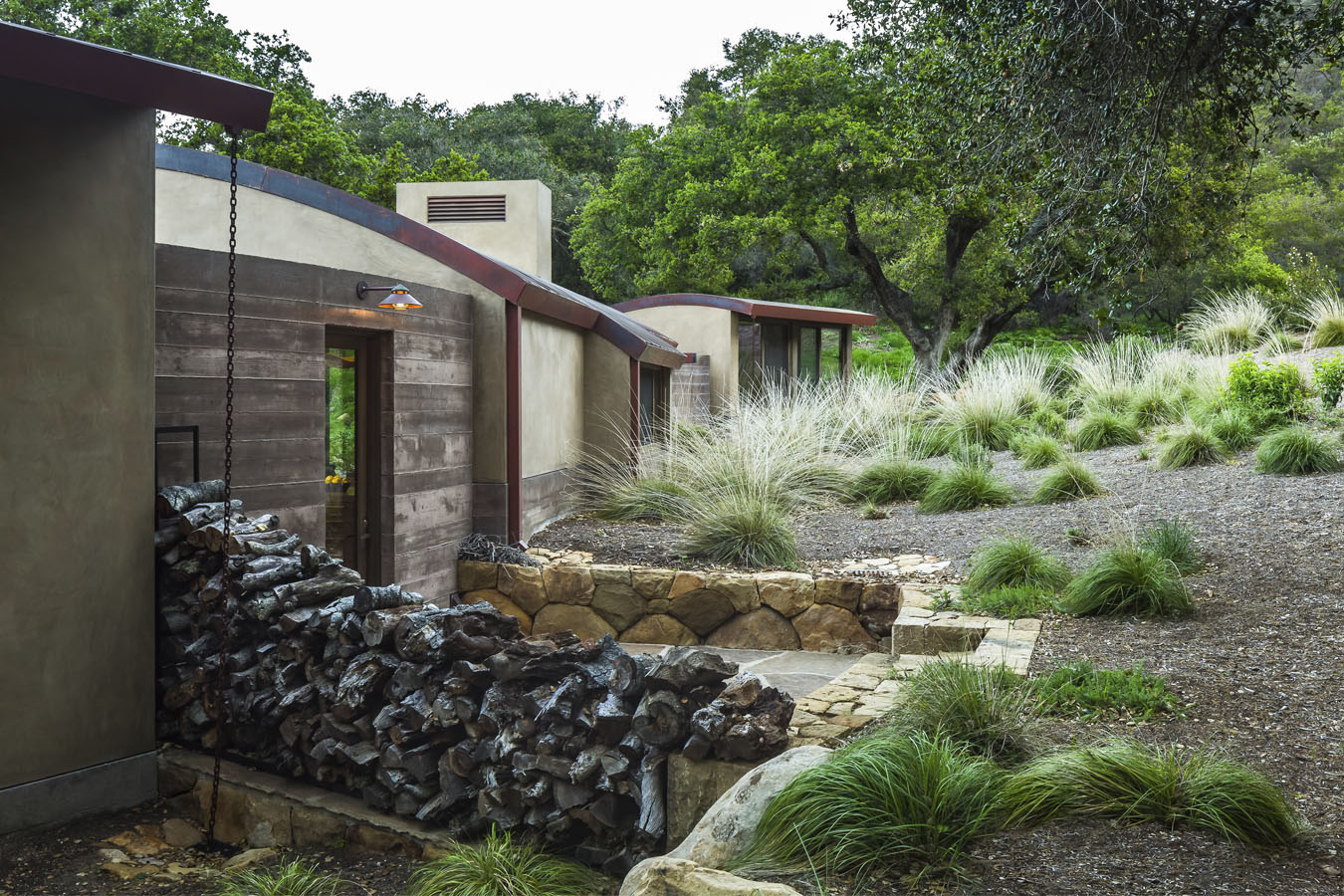 Rustic-Modern-Ranch-Style-House-Santa-Barbara-California_15