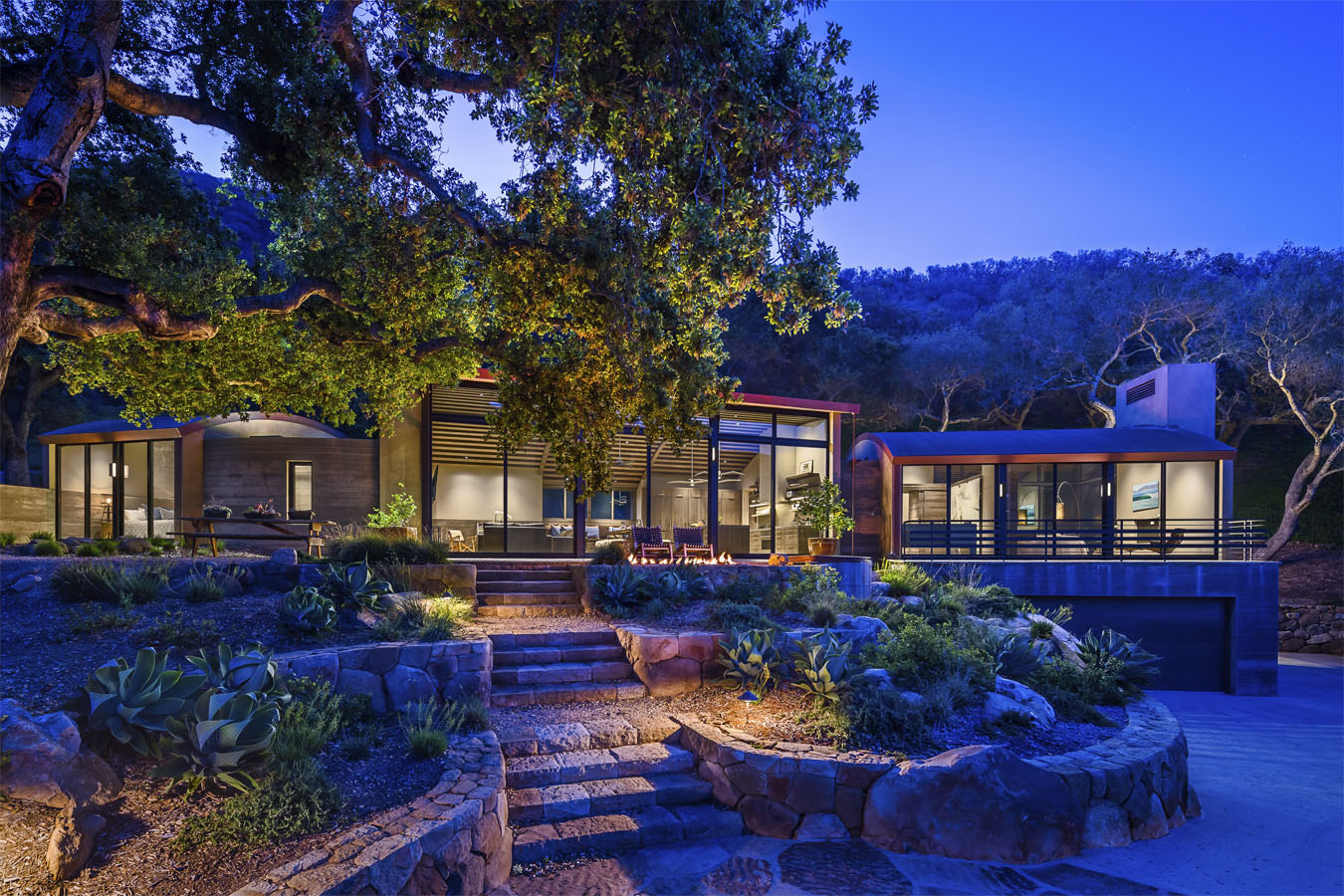 Rustic-Modern-Ranch-Style-House-Santa-Barbara-California_16