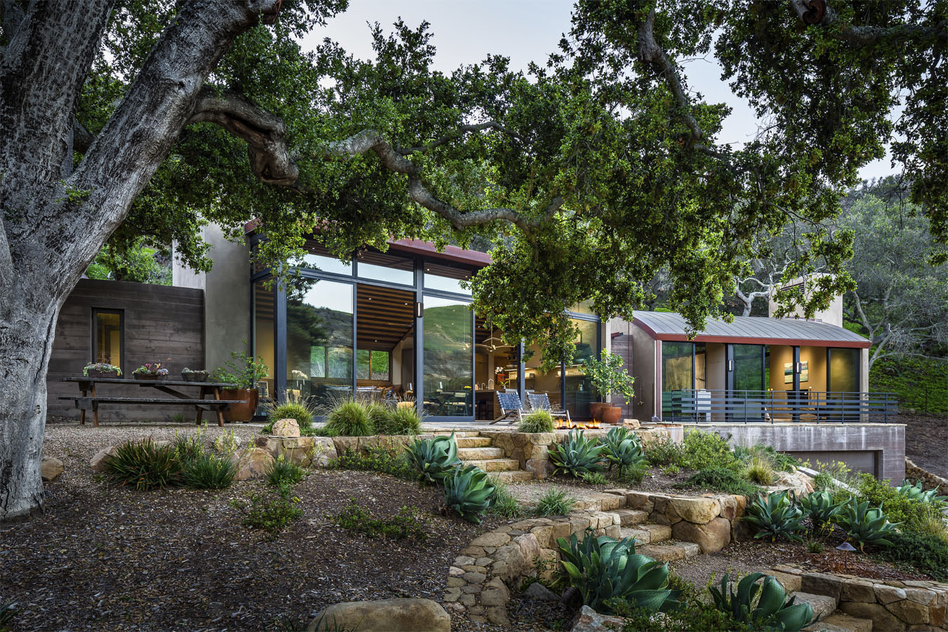 Rustic-Modern-Ranch-Style-House-Santa-Barbara-California_3