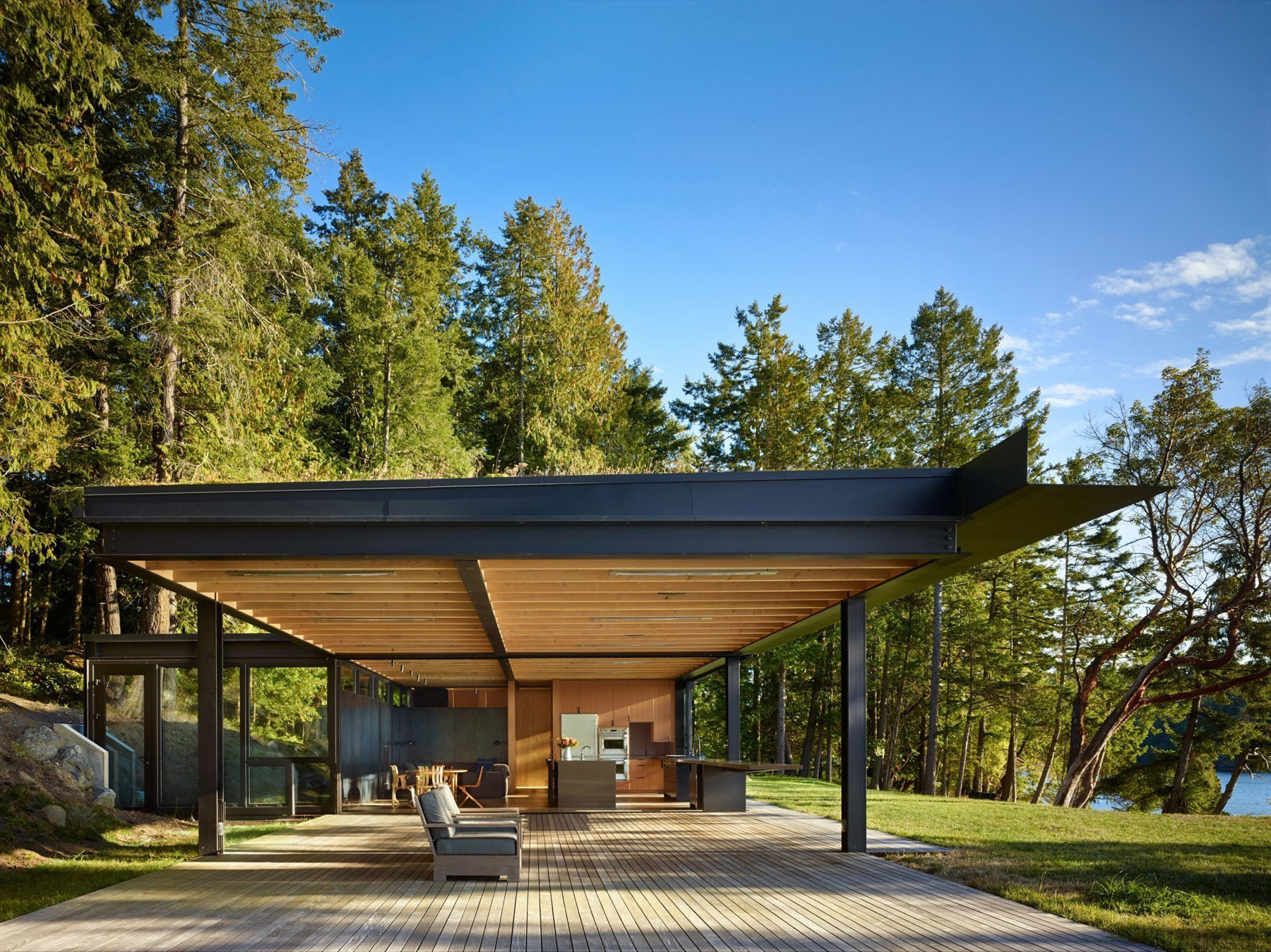 San-Juan-Islands-Waterfront-House_4 Modern Summer House with Open Plan