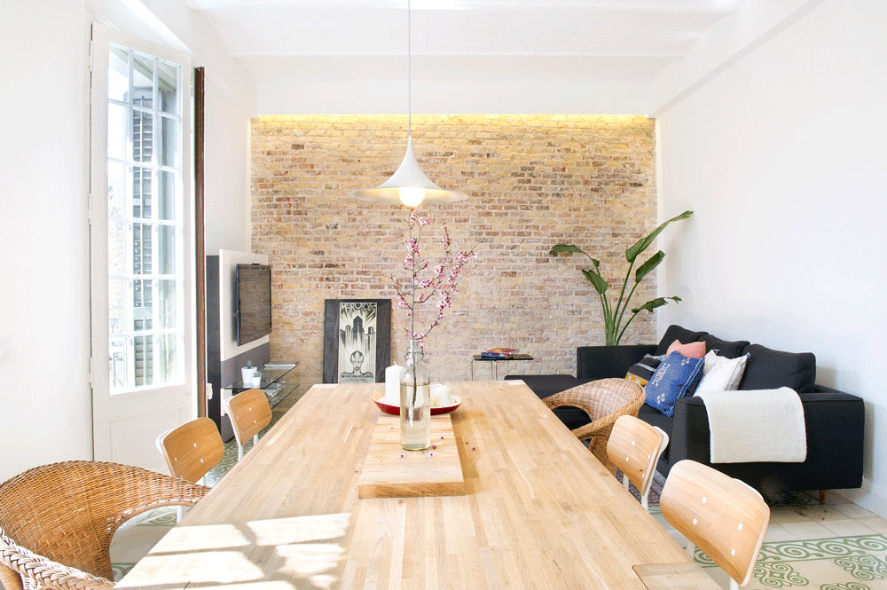 Sant-Joan-Flat_7 Modern Apartment With Rustic Brick Wall Design