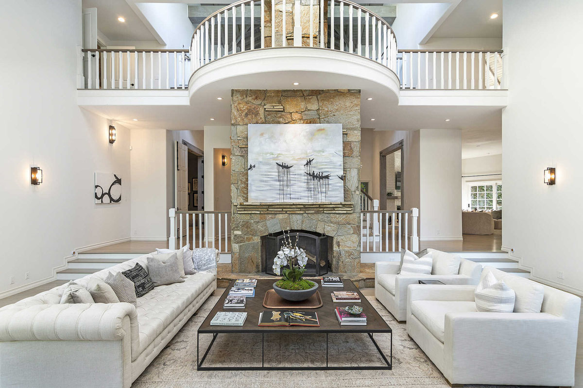 Inside Selena Gomez’s Dream Home - Encino, Los Angeles, California
