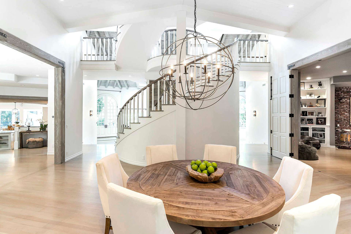 Inside Selena Gomez’s Dream Home - Encino, Los Angeles, California