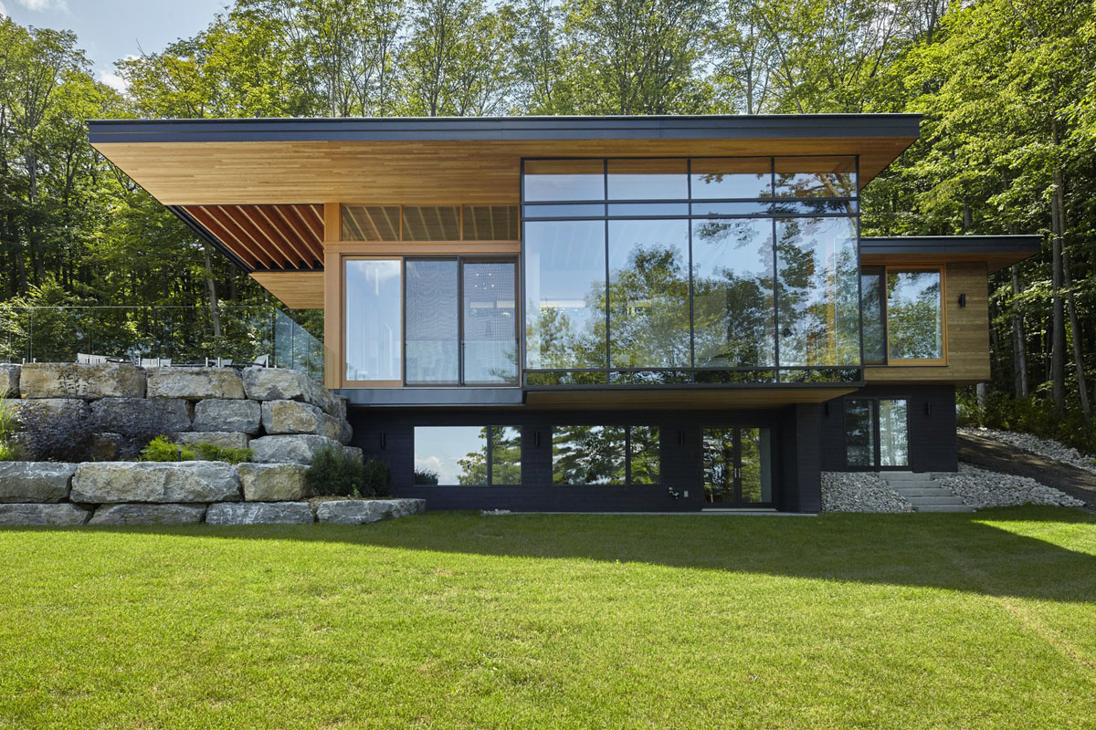 Contemporary Lakeside Cottage - Georgian Bay, Ontario, Canada