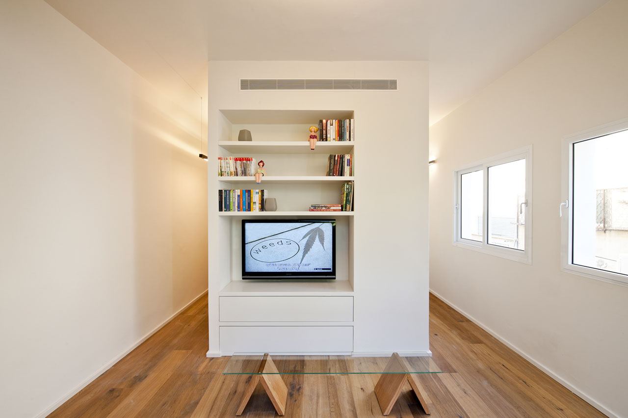 Sfaro-Small-Apartment-Tel-Aviv_3 Small Apartment Renovation