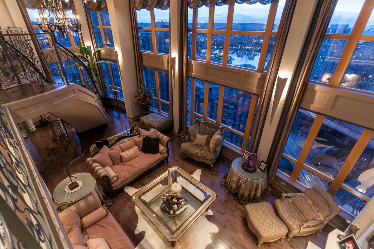 Sky-Penthouse-Mansion-Vancouver_2