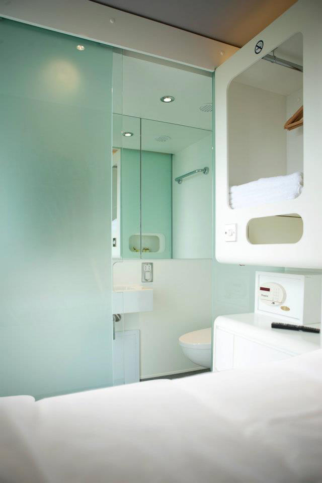 Snoozebox-Portable-Hotel_8
