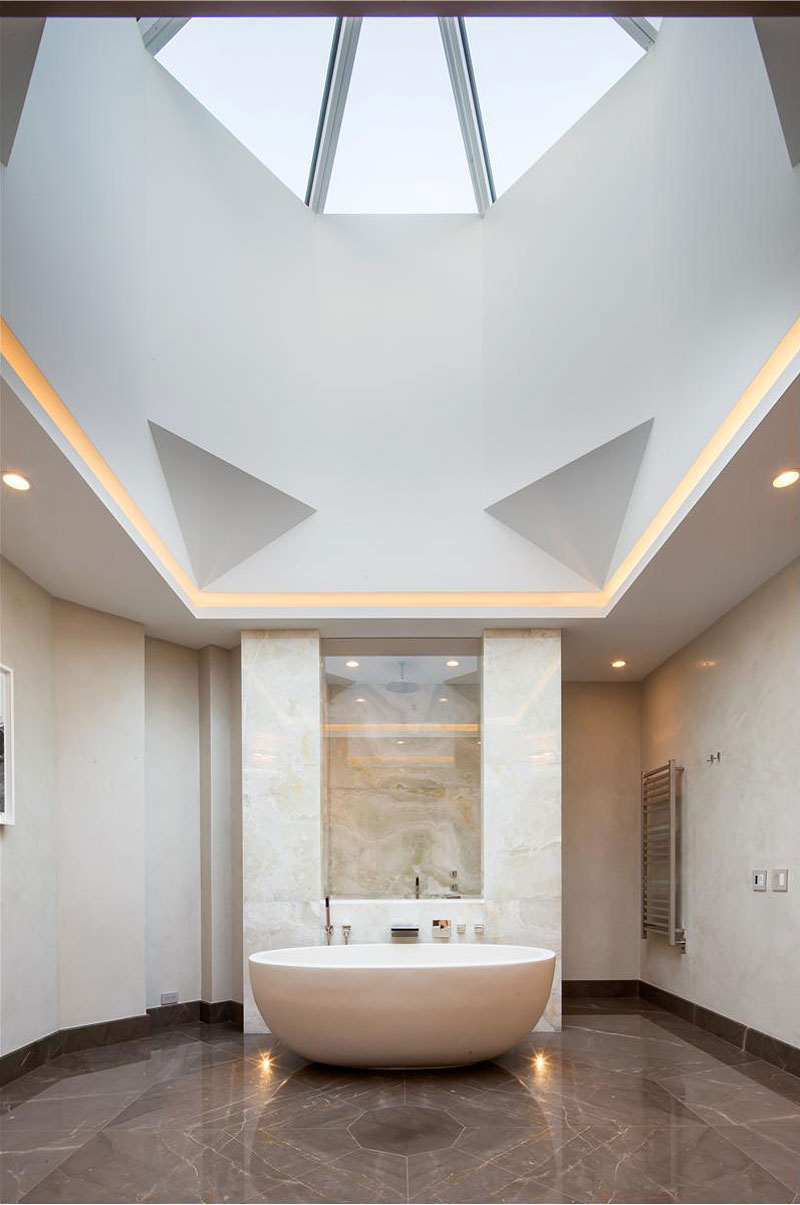 Soho-Penthouse-NYC_7 Luxury Bathroom with Skylight