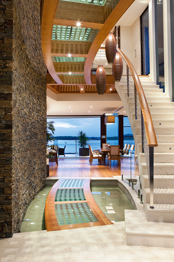 Sovereign-Islands-Queensland-Waterfront-Luxury-Home_1