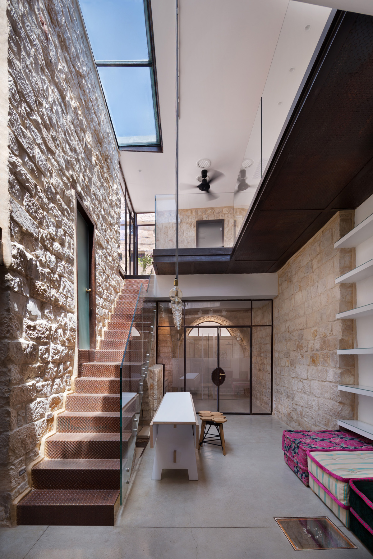 Stone-House-Safed-Israel_2 Modern Renovation of an Old Stone House
