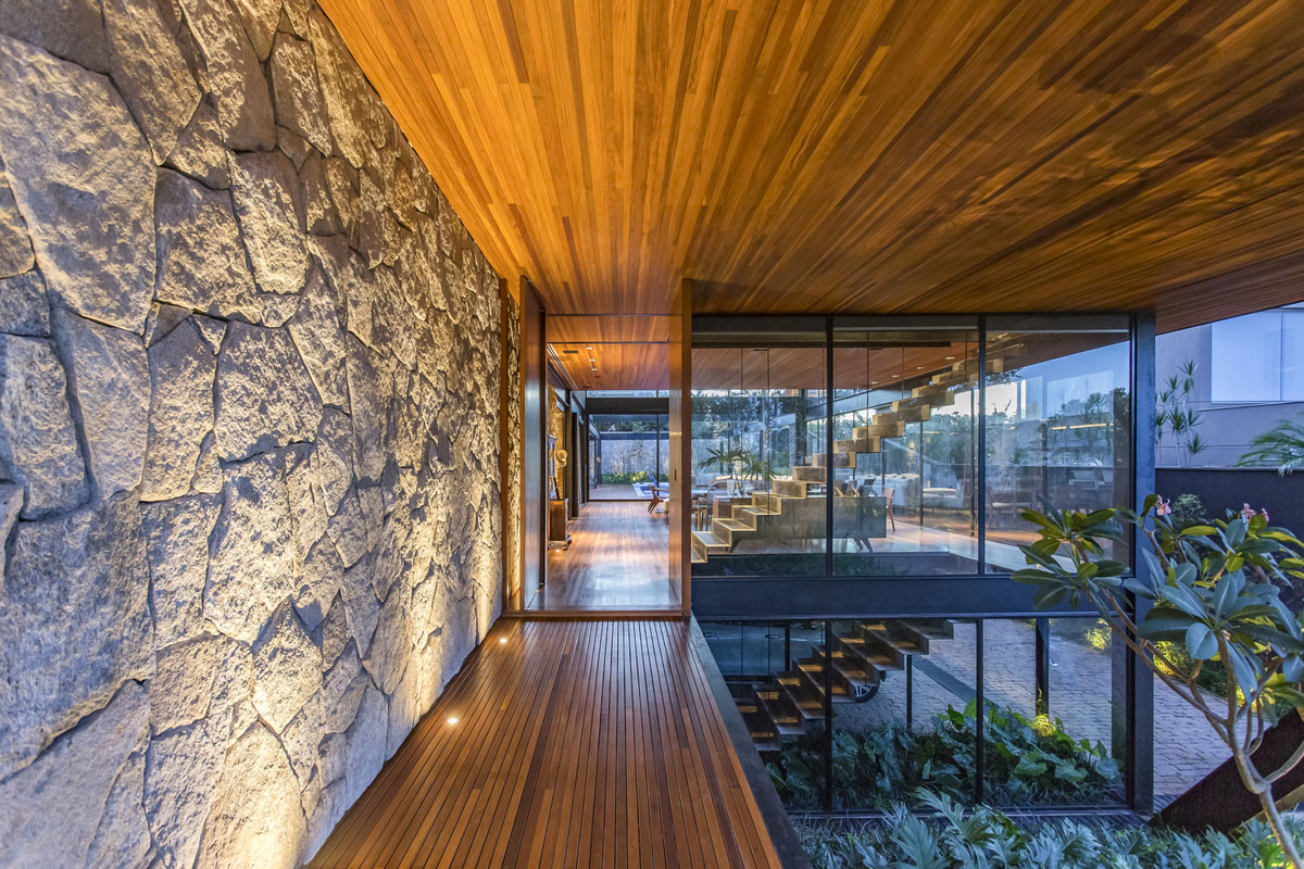 Stones-Walls-Wood-Glass-Metal-Modern-House-Brazil_1