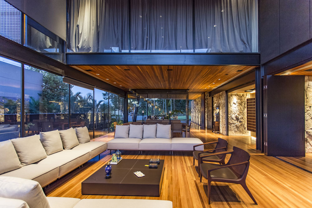 Stones-Walls-Wood-Glass-Metal-Modern-House-Brazil_10