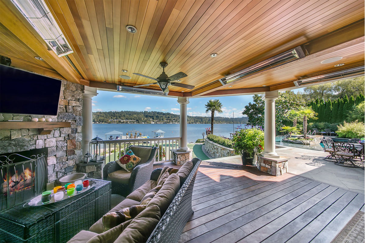 Waterfront Luxury Home on Lake Sammamish - Issaquah, Washington