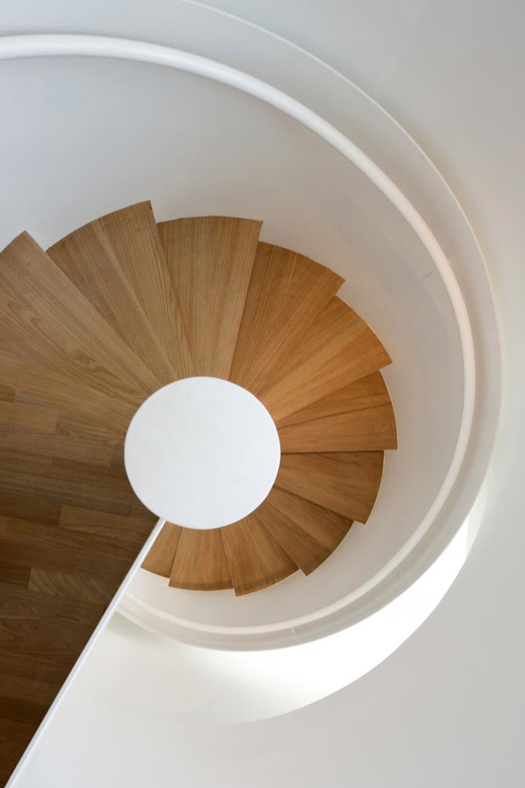 São-Paulo-Modern-Duplex-Apartment_7 Minimalist Spiral Staircase