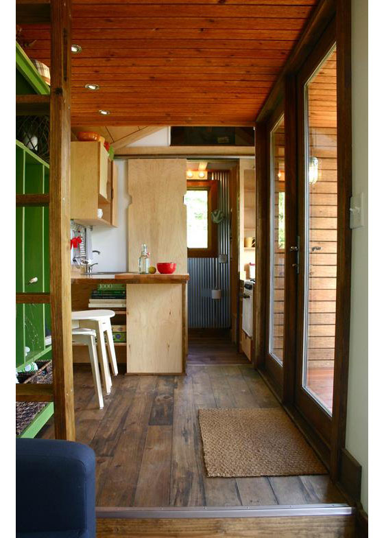 Tall-Man-Tiny-House_3