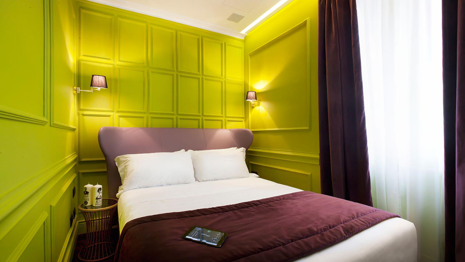 The-Corner-Rome_4 Bold Colors Decor