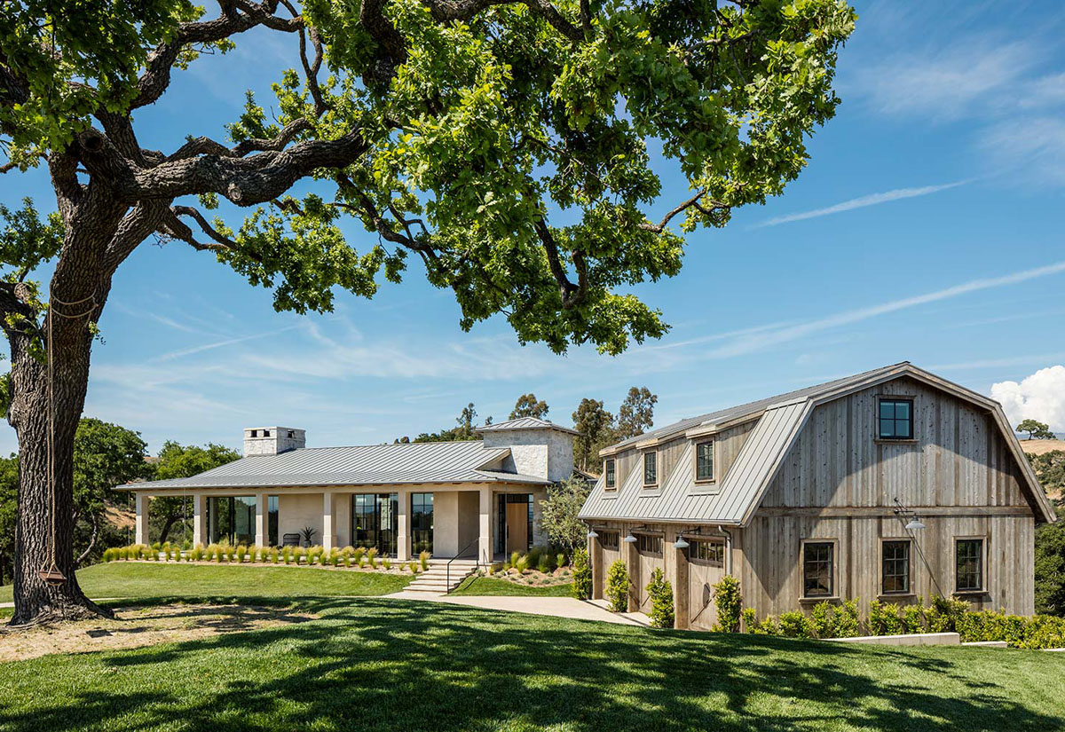 Modern Country Estate with Ranch Style Farmhouse