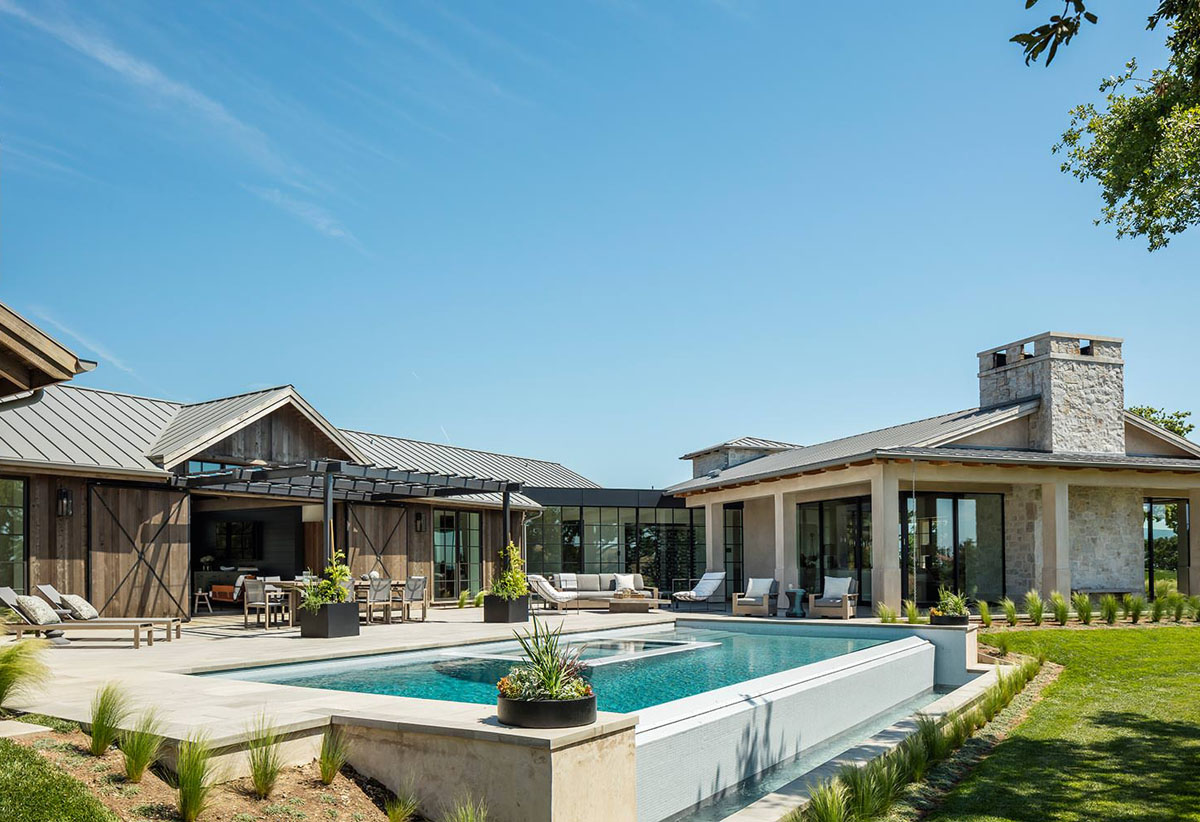 Modern Country Estate with Ranch Style Farmhouse