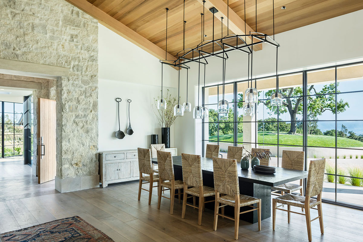 Modern Country Estate with Ranch Style Farmhouse