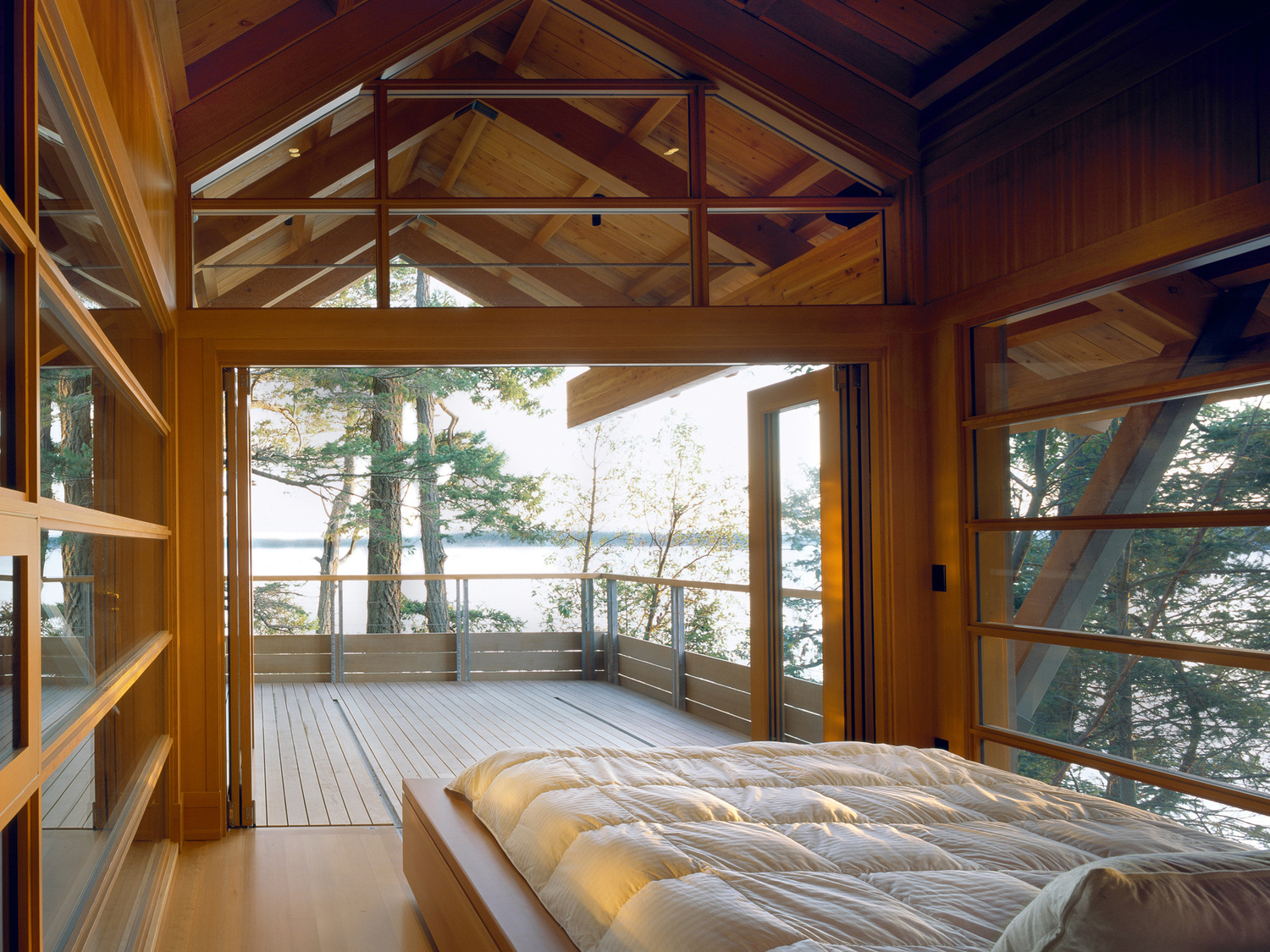 The-Gulf-Islands-British-Columbia-Cabin-In-The-Woods_5