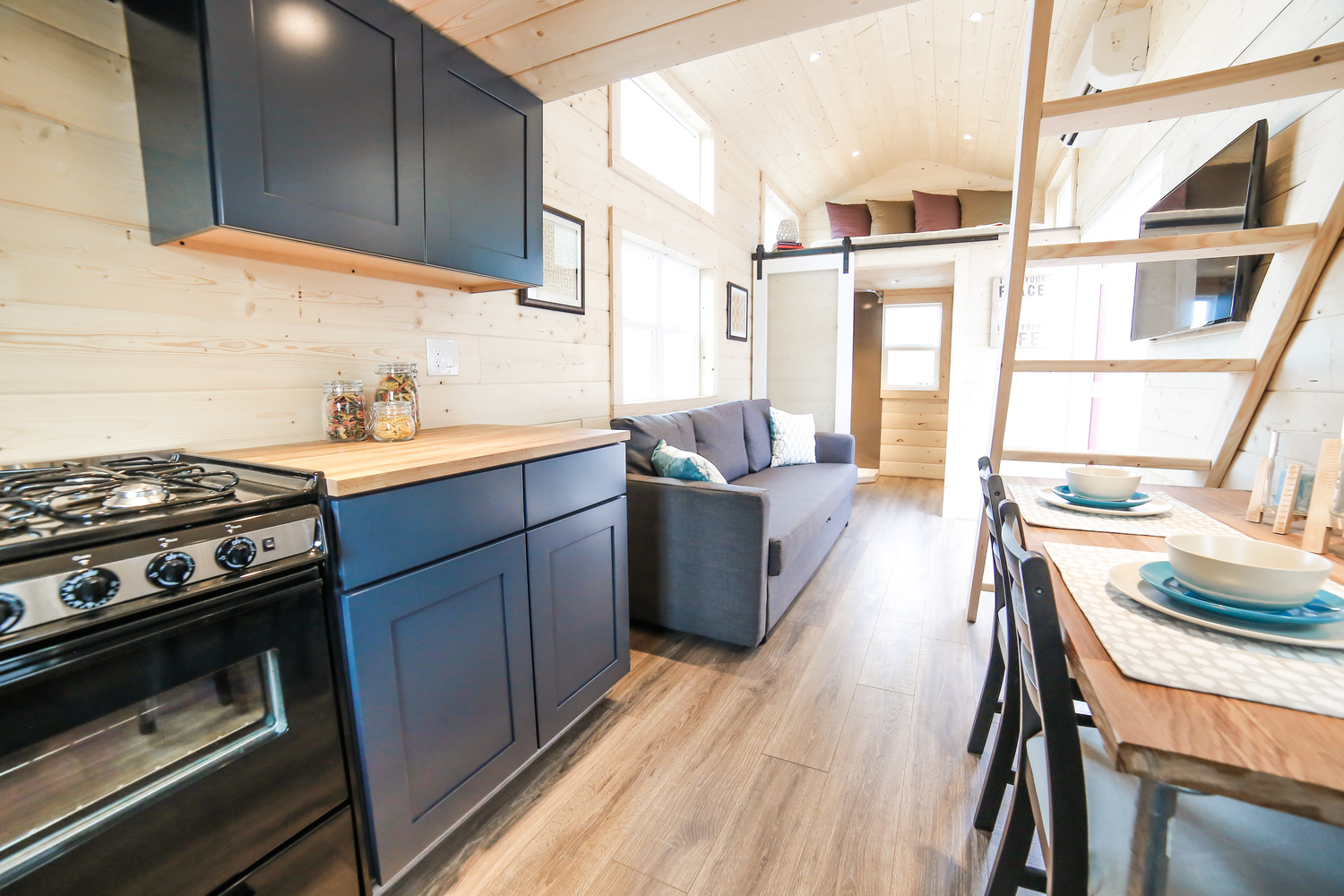 The-Mansion-Mobile-Tiny-House_4
