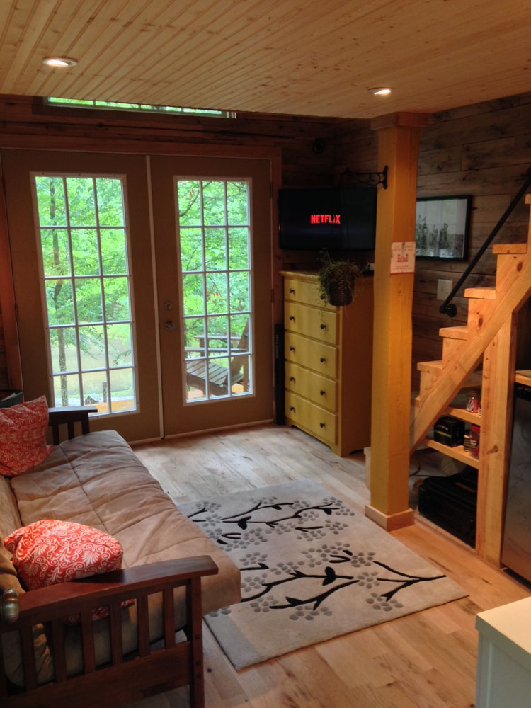 The-Otter-Den-Tiny-House_4 Tiny House with Staircase