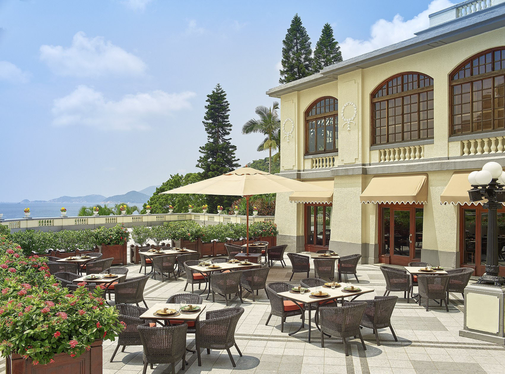 The-Verandah-Restaurant-Repulse-Bay_3 Elegant Outdoor Terrace Restaurant Dining