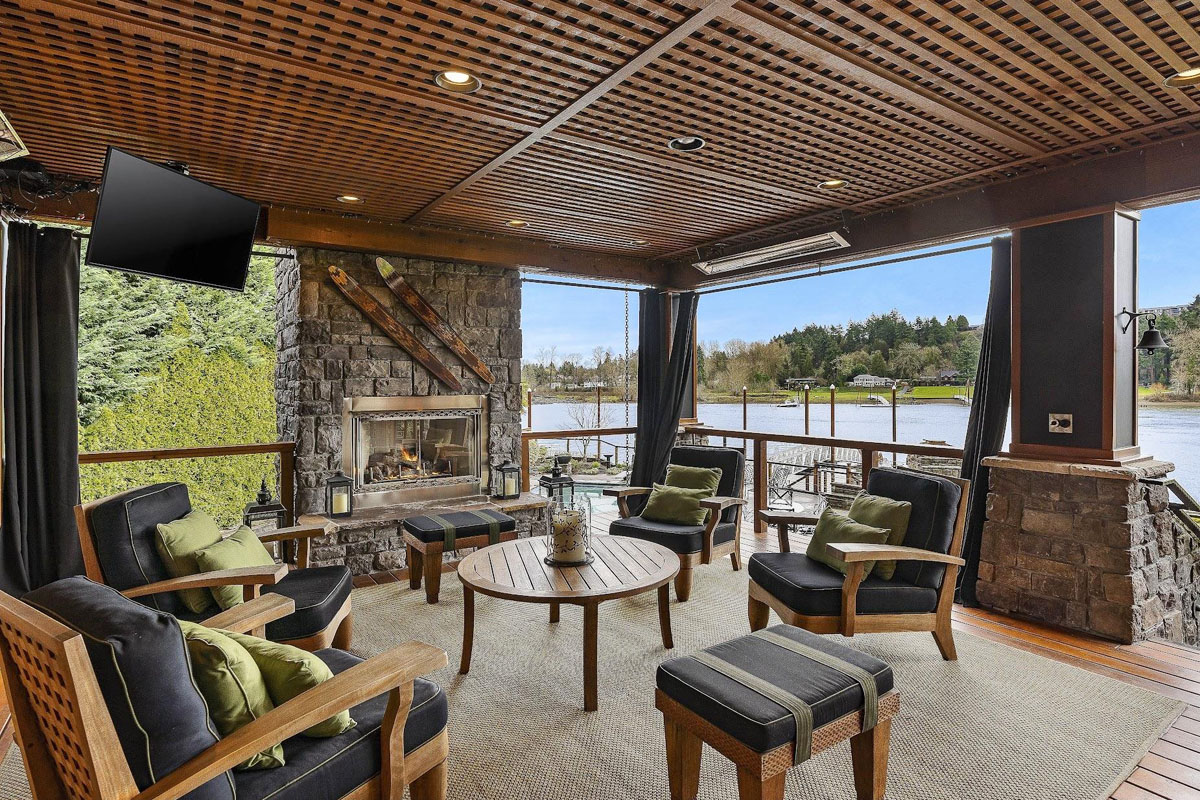 Riverside Timber Home - Lake Oswego, Oregon