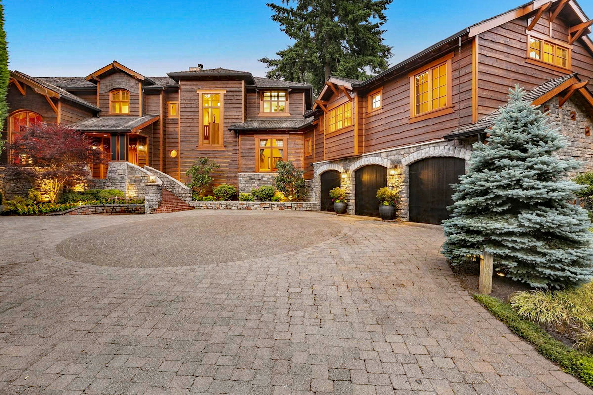 Riverside Timber and Stone House - Lake Oswego, Oregon