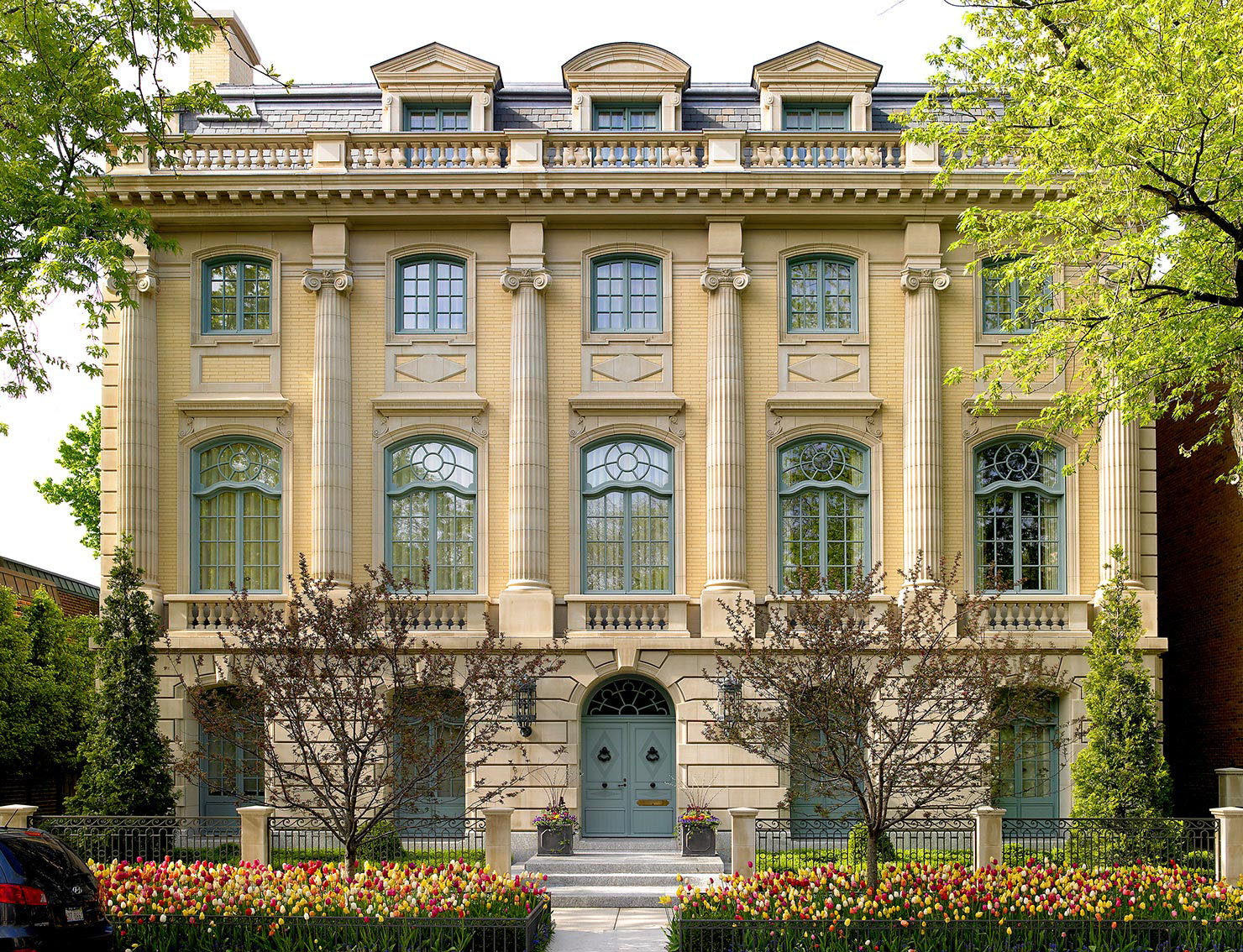 Contemporary Classical Architecture - Chicago, Illinois