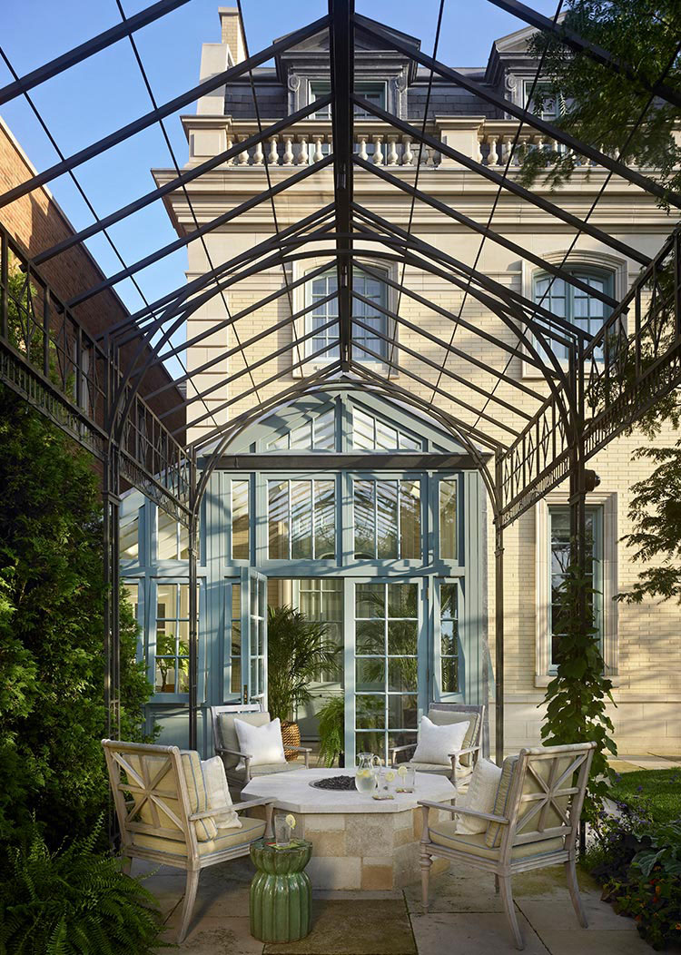A City House with Contemporary Classical Design
