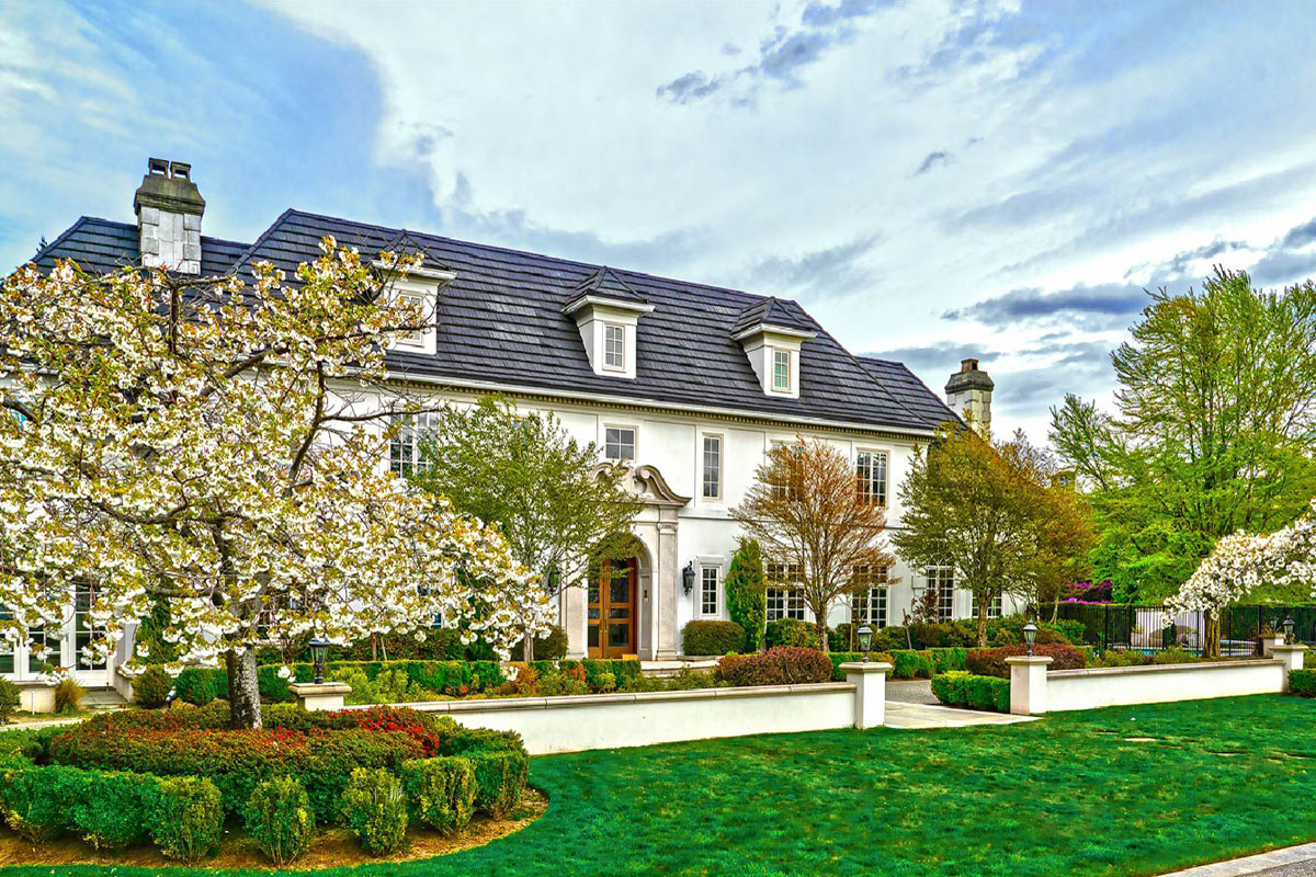 Elegant Classic Luxury Home - Clyde Hill, Washington