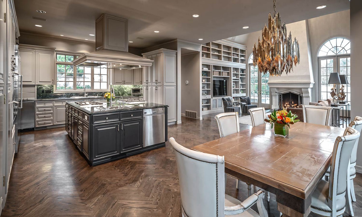 Elegant Classic Luxury Home - Clyde Hill, Washington