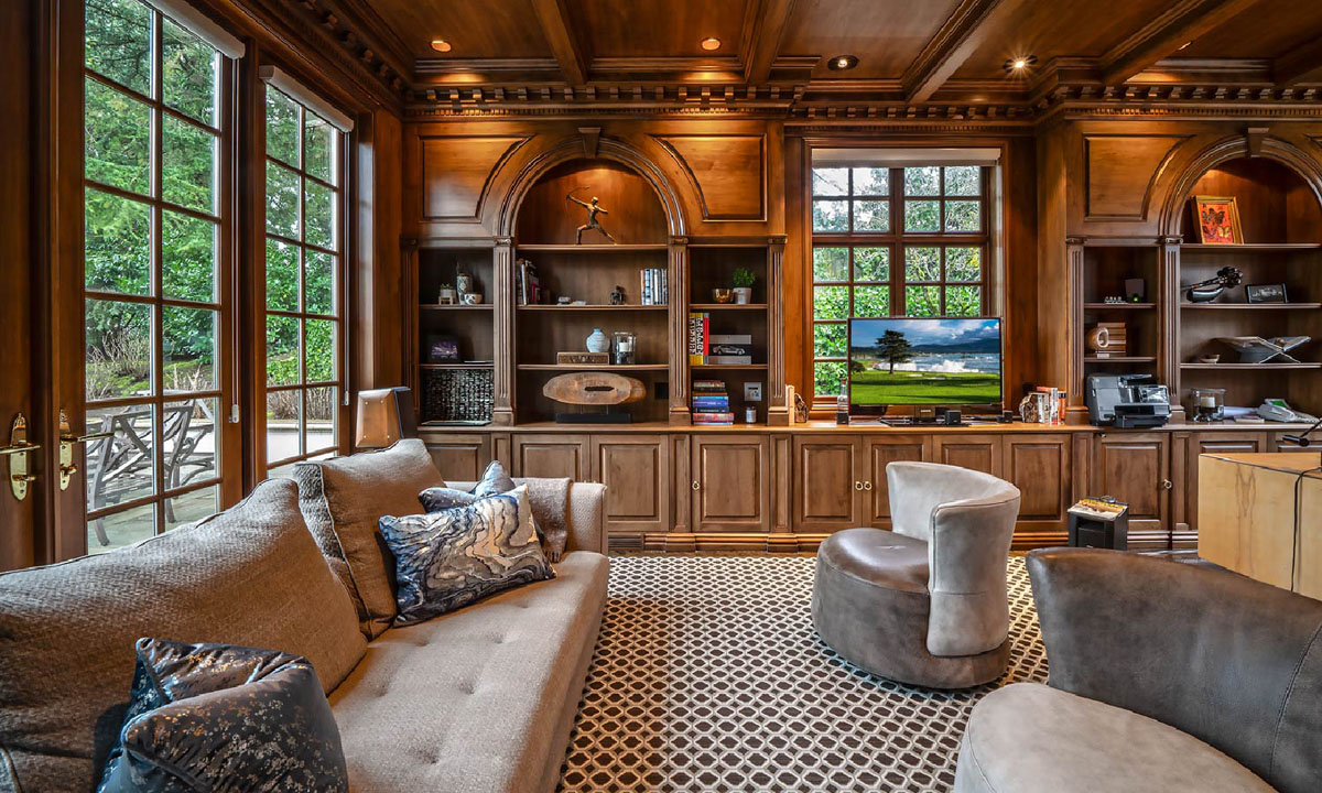 Elegant Classic Luxury Home - Clyde Hill, Washington